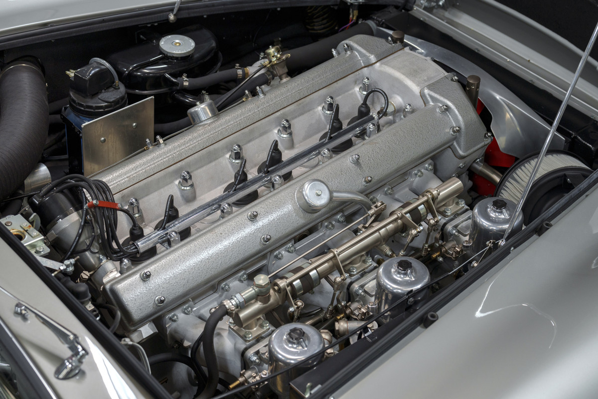 NewheritagepartsfromAston_Martin_Works_┬®_Photo_Max_Earey-8153