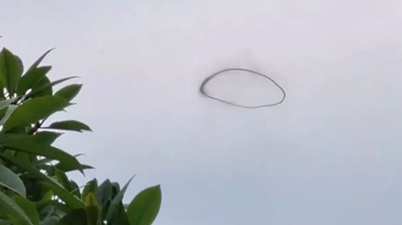 Se registra misterioso anillo negro en los cielos de Singapur: ¿Extraterrestres? 
