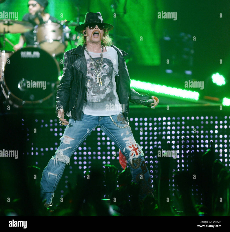 axl-rose-of-guns-n-roses-performing-at-t