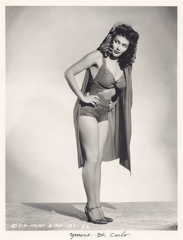 Yvonne_De_Carlo_a73