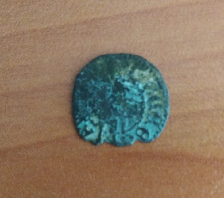 Help-To-ID-This-Small-Medieval-Coin