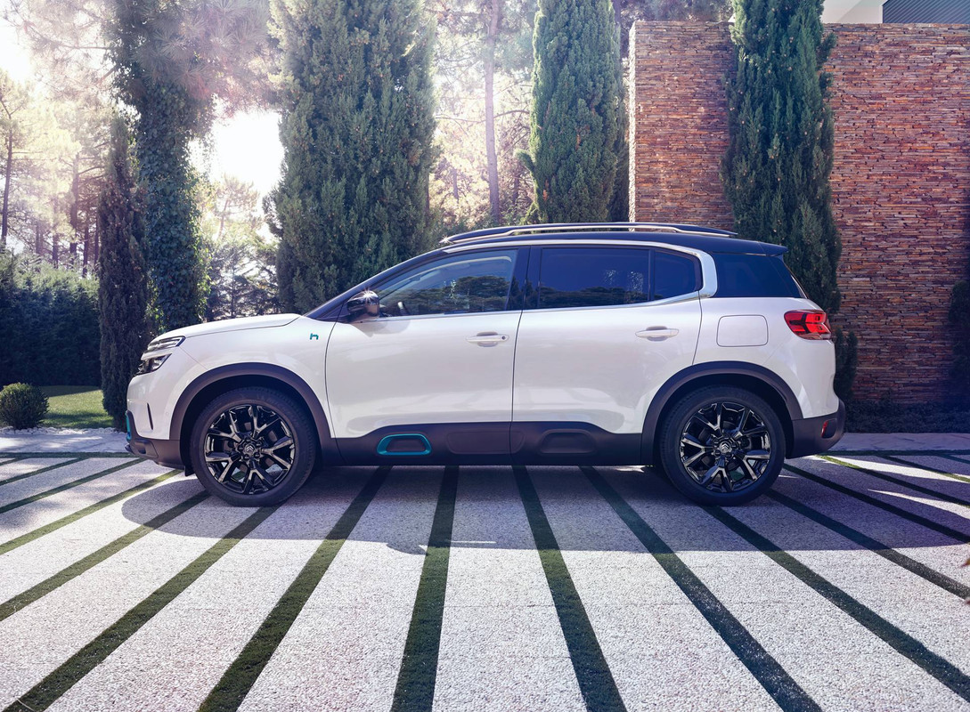 Citroen C5 Aircross SUV Hybrid (18)