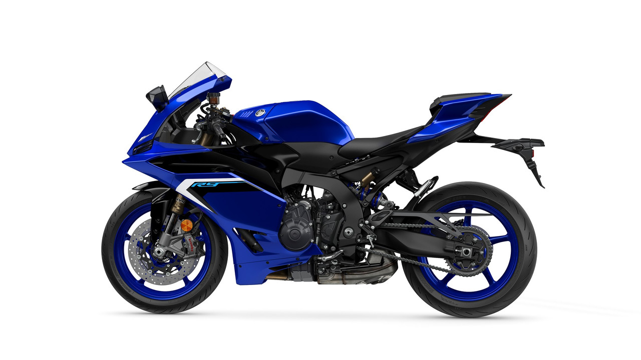 2025_YAM_YZF900R9_EU_DPBMC_360_022_03_preview