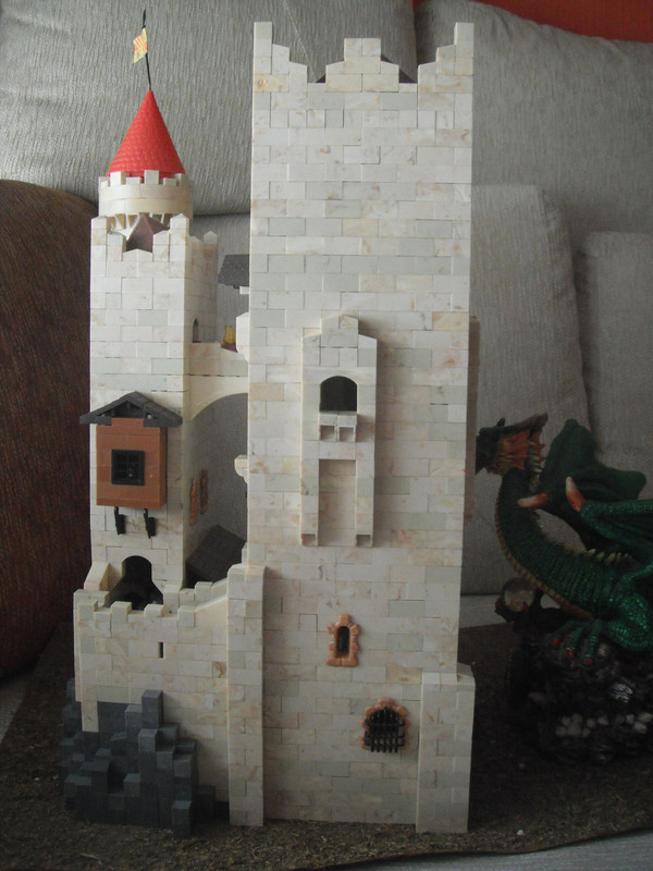Castillo del Dragón - Vista trasera 2