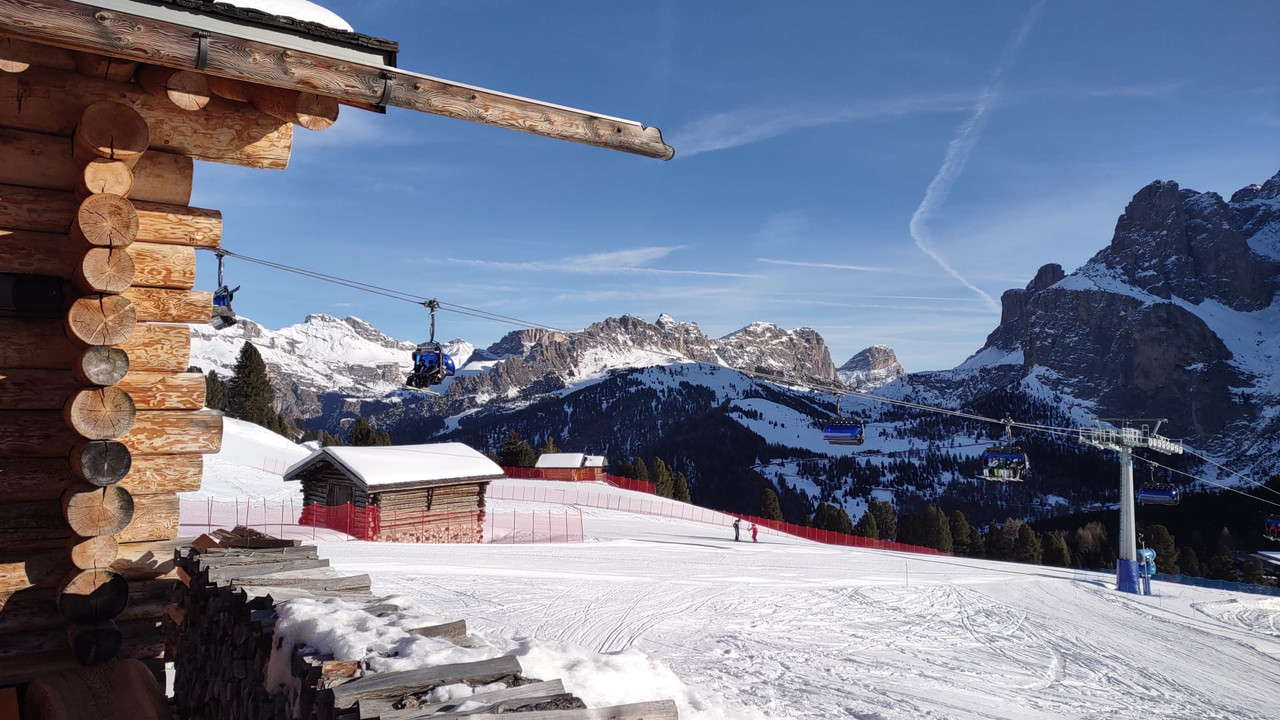 63CB90A4-7D28-4BB4-9512-F905D321EA05