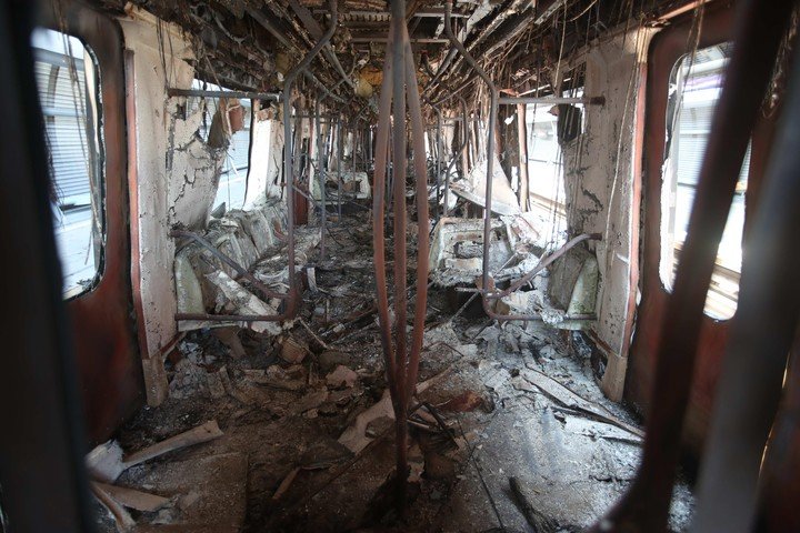 fotografia-de-un-tren-incinerado-l-WF1-K63m-720x0-1.jpg
