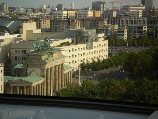 Jueves 13-de torre de protección a montaña de escombros y visita al Reichstag - Willkommen in Berlin (9)