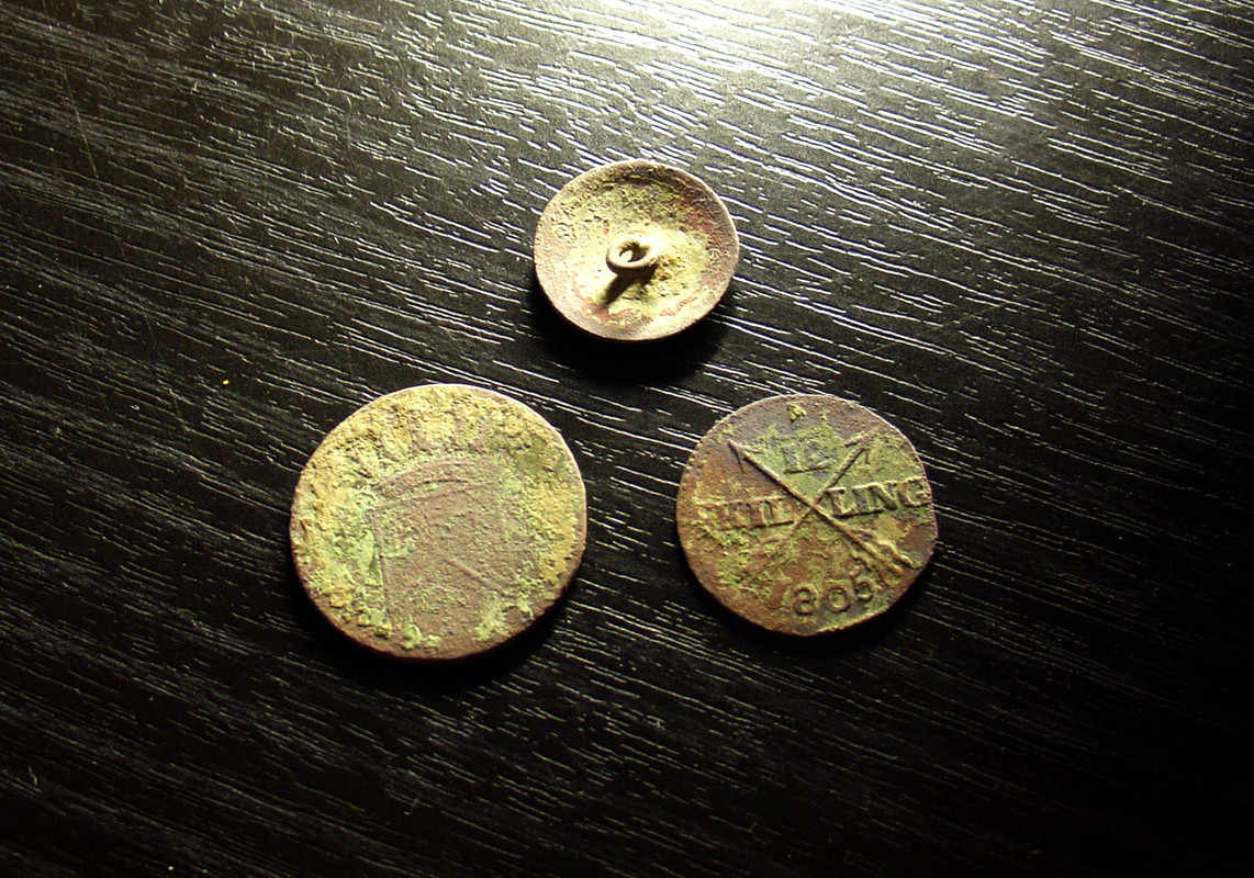 2015-04-11 - Öre, 1per12 Skilling 1805 ja nappi,