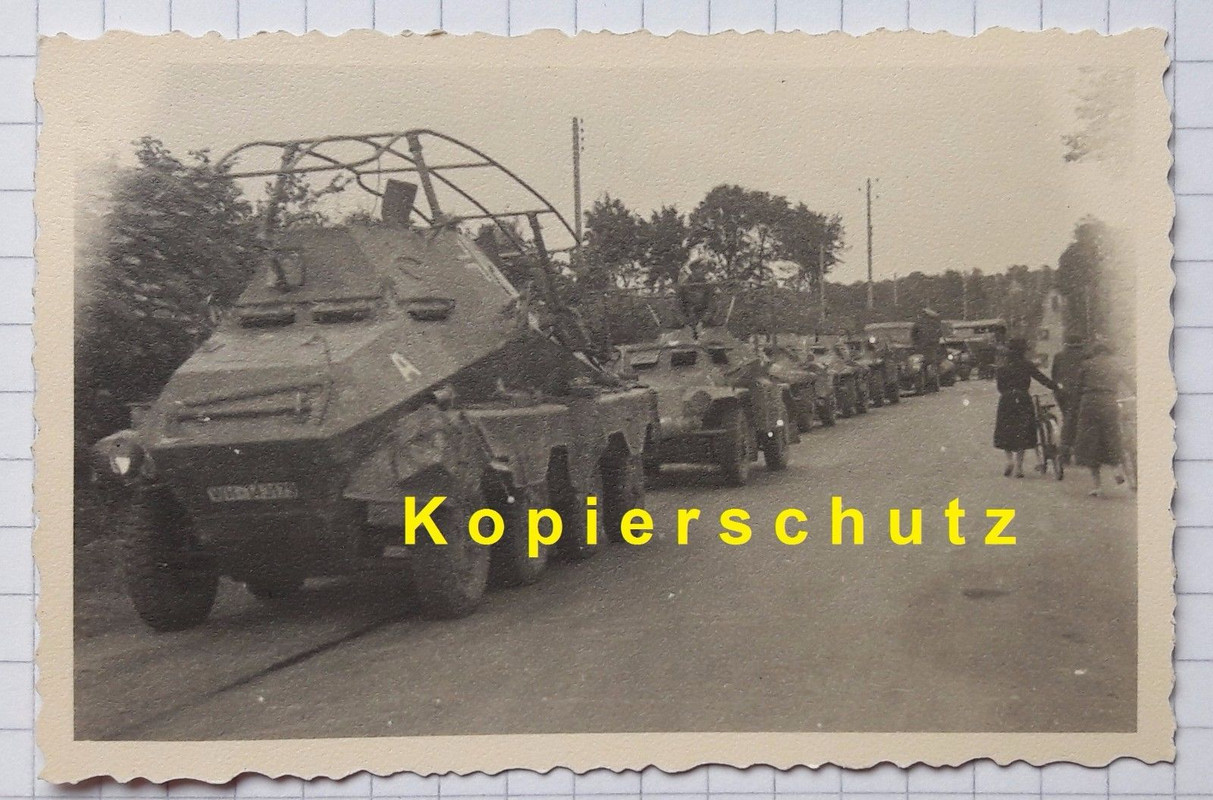 Foto Panzerspähwagen SdKfz 221 & Sd.Kfz. 231 - 8
