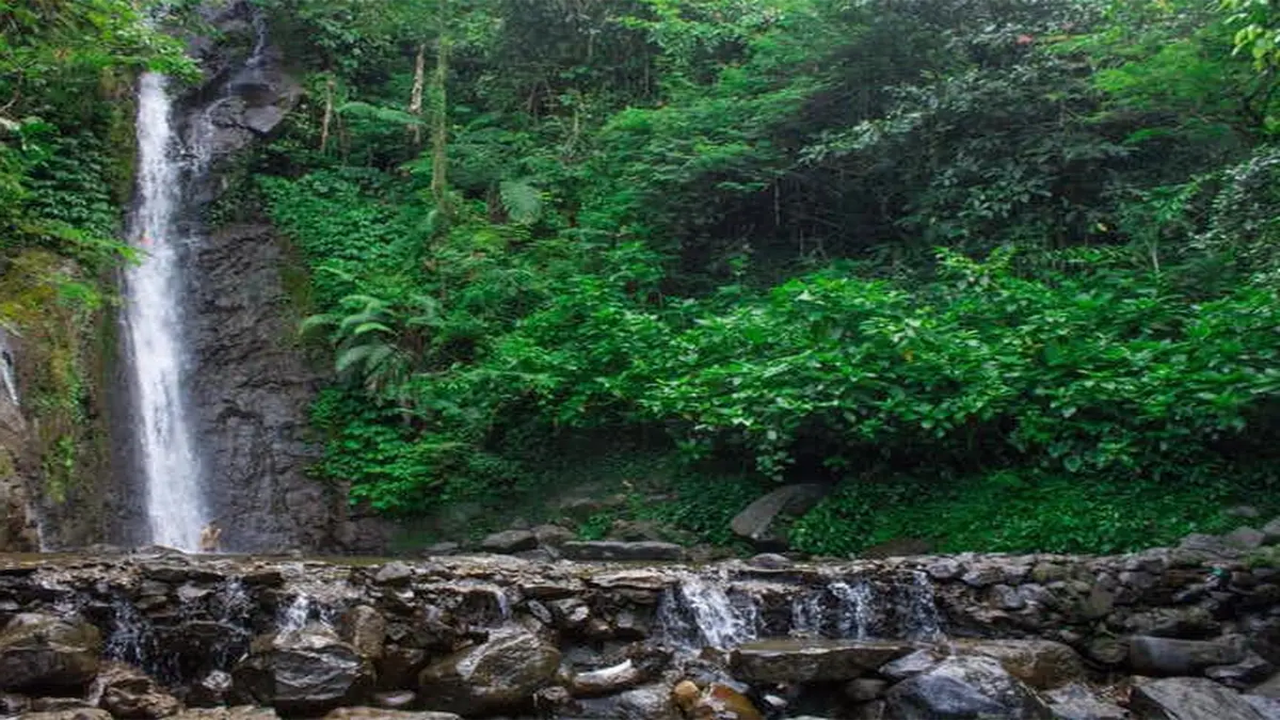 Menjelajah Keindahan Air Terjun Cilember, Surga Tersembunyi di Puncak