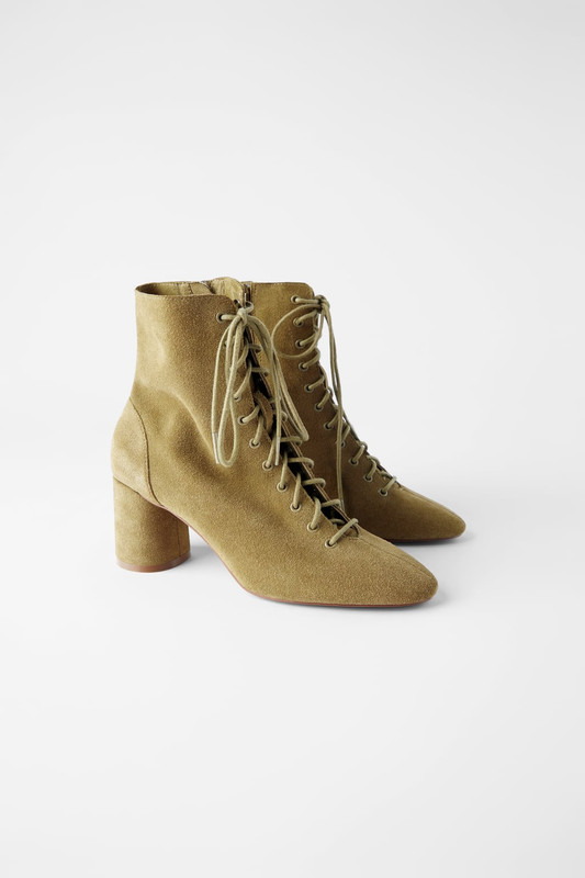 botín cordones camel