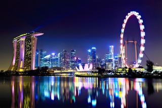Dòng thơ họa của Nguyễn Thành Sáng &Tam Muội - Thơ họa Nguyễn Thành Sáng & Tam Muội (1) - Page 2 Singapore-city-skyline-at-night-Thorne-Travel-shona-web