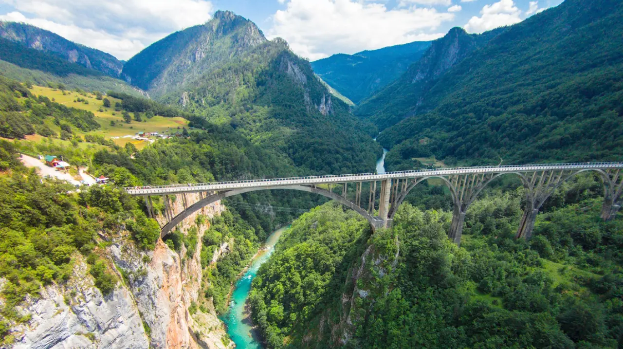 3.Bridge-on-the-Tara-river