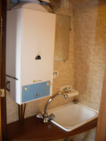 30177_1275150726179_3225426_n