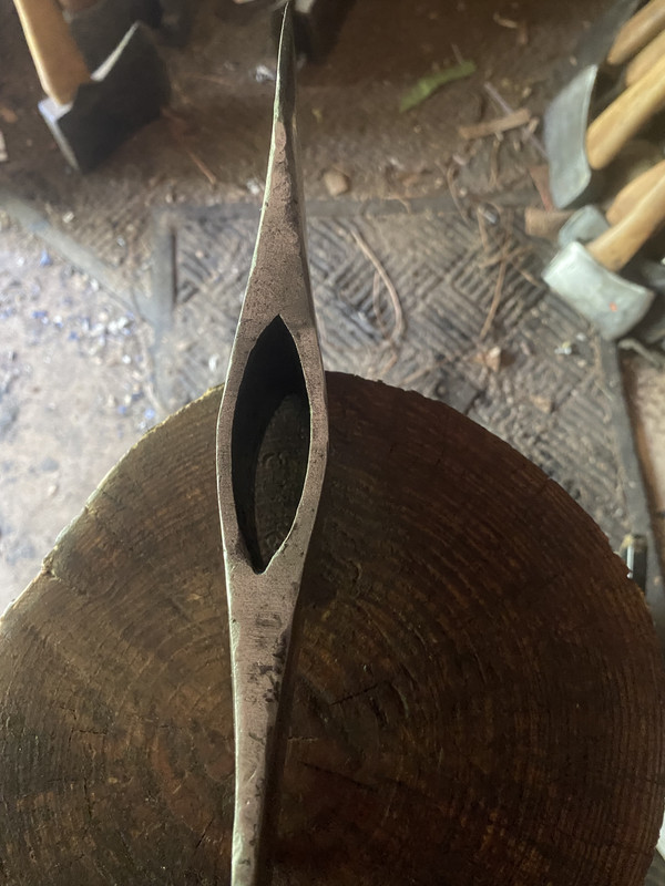 F117B561-6ECF-406E-9C9E-380AEC0023E7