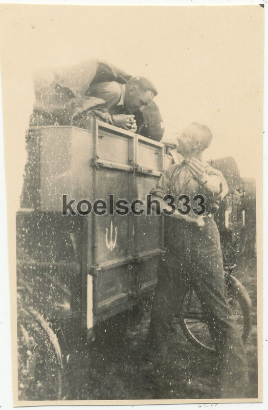 Foto Stahlfeldwagen Anhänger mit Wappen Kennung der 170. Infanterie Division