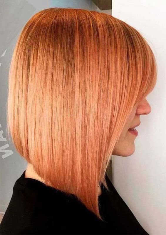 devojka sa ravnom kosom boje kajsije