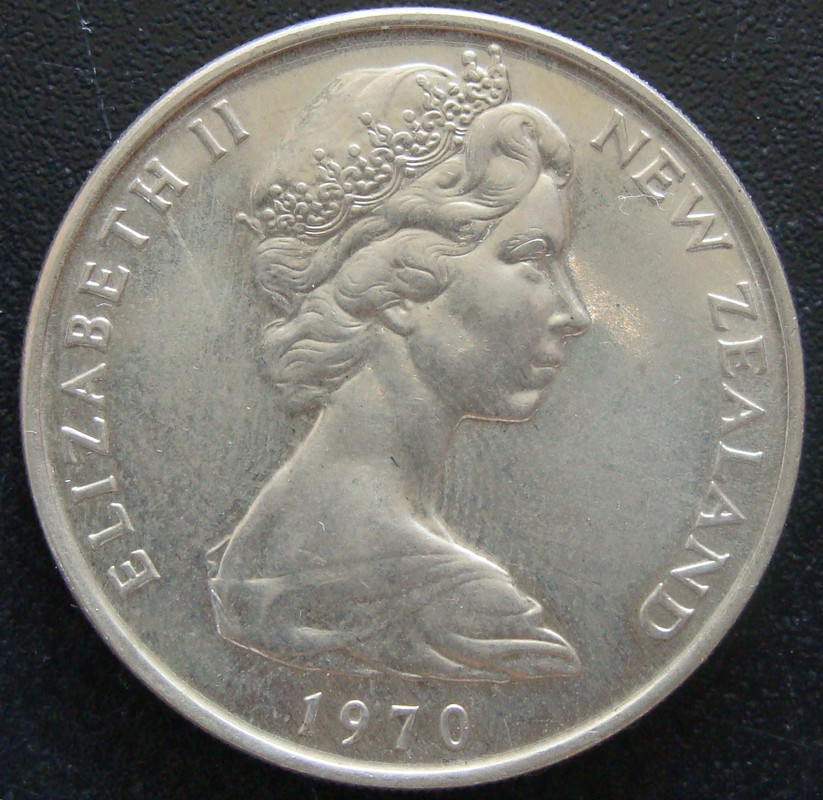 Los rostros de una reina: Isabel II del Reino Unido 2-NZL-20-Centavos-D-lar-1970-anv