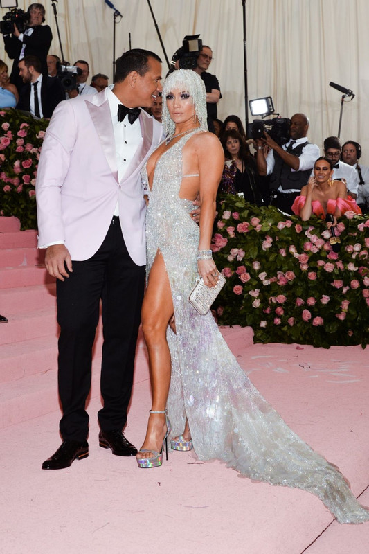 Jennifer-Lopez-UpskirtSTARS.com (28)