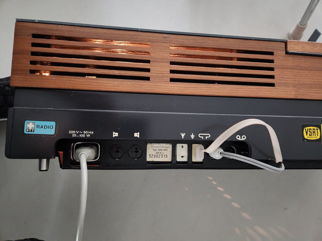 [Bild: wega-3200-hifi-mit-dual-1015.jpg]