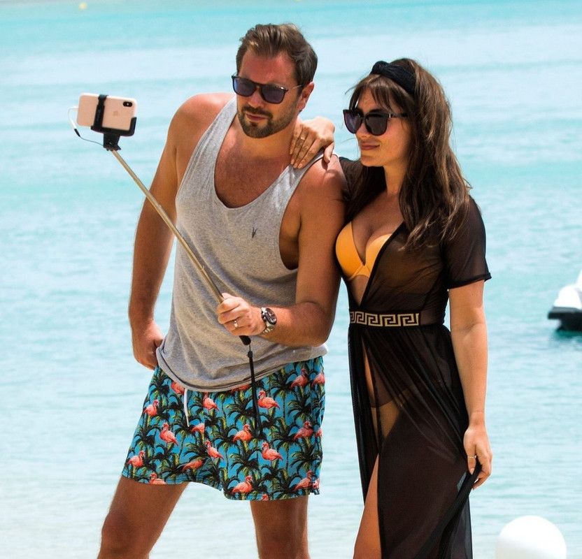 Marina-Berry-upskirt-STARS-com-3