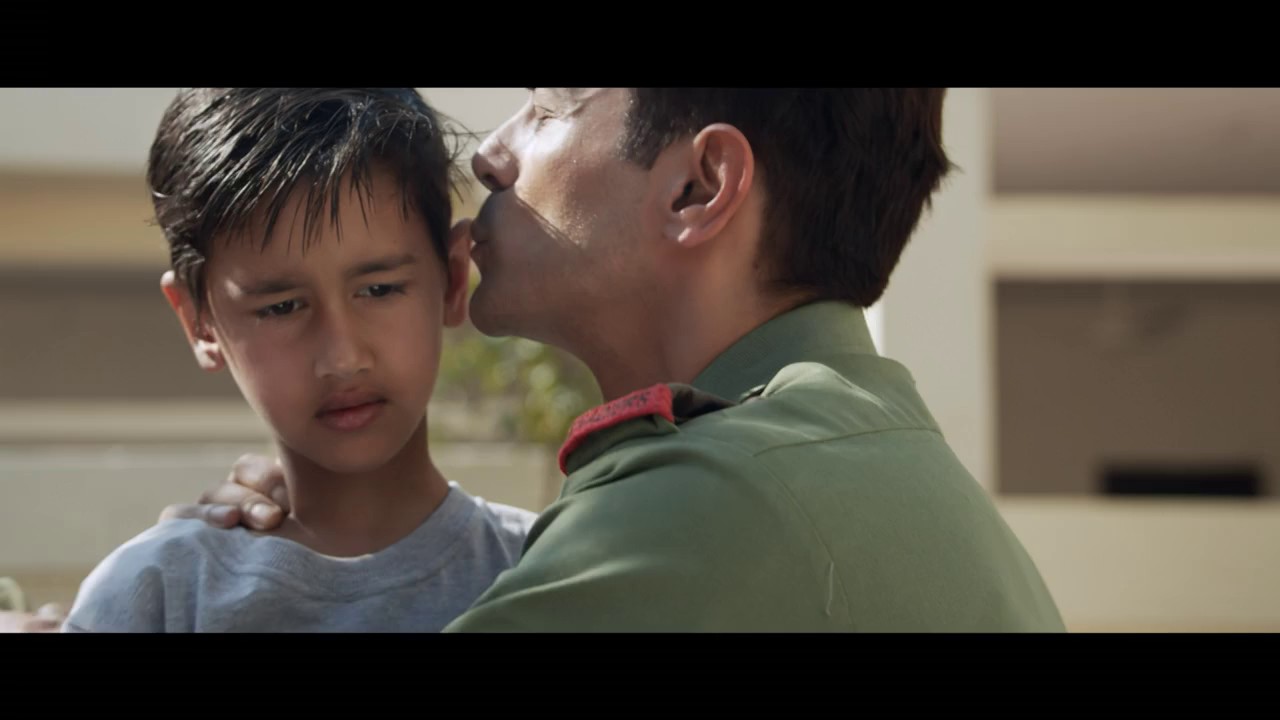 Paltan-2018-Hindi-AMZN-WEB-DL-720p-AVC-AAC-2ch-ESub-mkv-0003