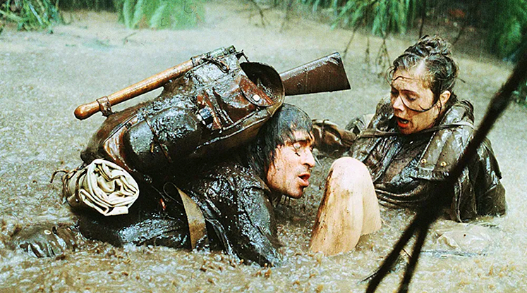 KATHLEEN-TURNER-ROMANCING-STONE-1-FOTOR.png