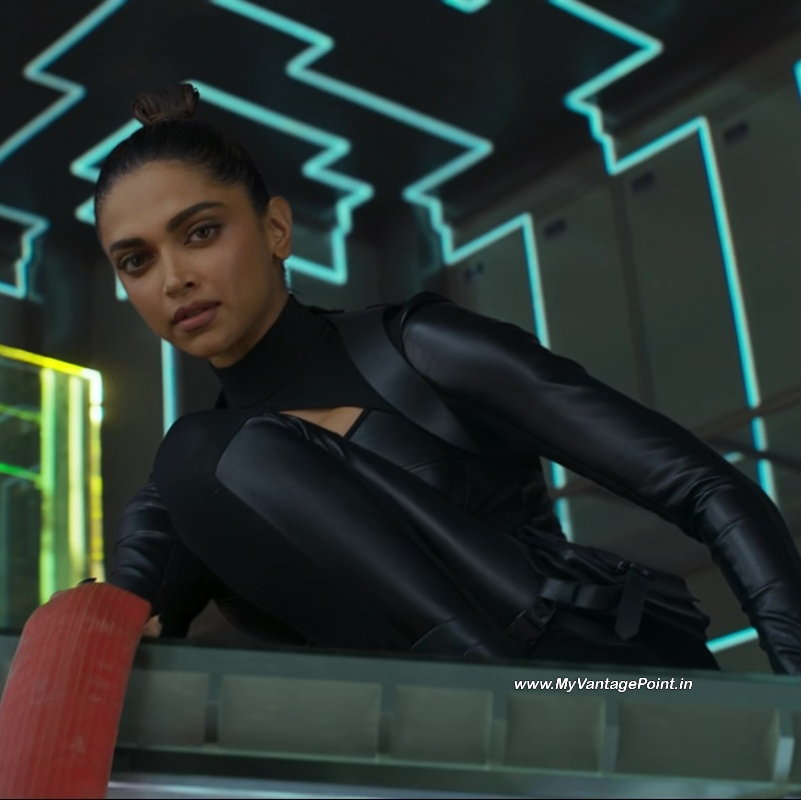 137-Deepika-Padukone-Hot-Scene-in-Pathaan-Movie-with-Shah-Rukh-Khan-My-Vantage-Point