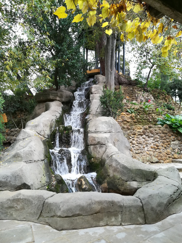 Sevilla, bajo la lluvia de otoño - Blogs de España - Día Cuatro: Plaza España, el parque de María Luisa y conclusiones. (10)