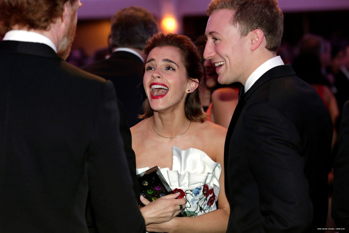 emmawatson-updates.com (127)