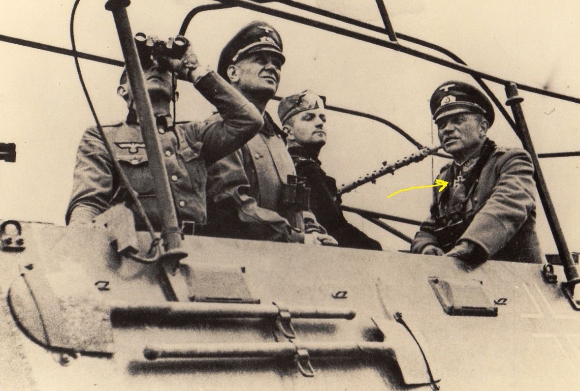 Panzerspähwagen, Elite mit Halsorden