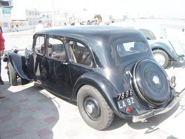 11 Limousine 37 noire LA92 2