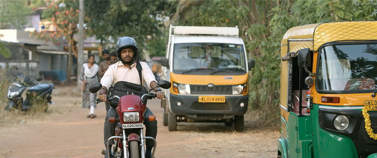 Ponman 2025 WebRip [Hindi + Tamil + Telugu + Malayalam + Kannada] 480p, 720p, 1080p ESub Screenshot