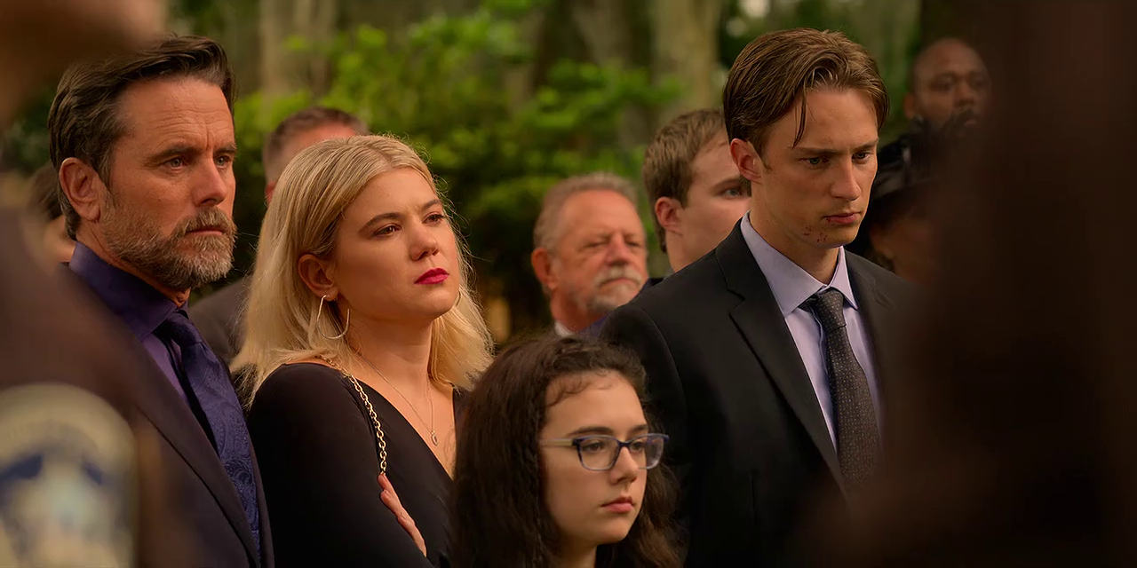 Outer Banks 2021 Season 2 Hindi + English WEB-DL 