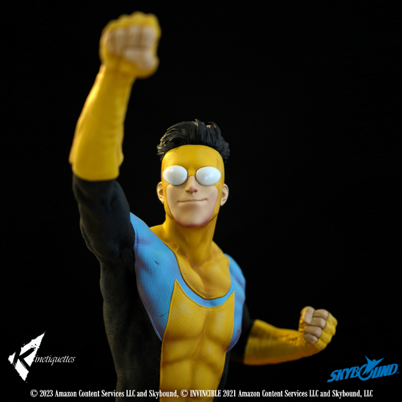 Kinetiquettes : Invincible – Mark Grayson 1/4 Statue 8