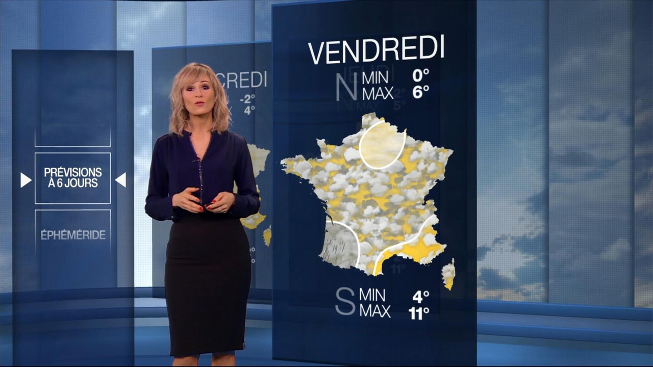 Stéphanie Duval 241218.mp4_snapshot_02.07_[2018.12.24_23.28.16]