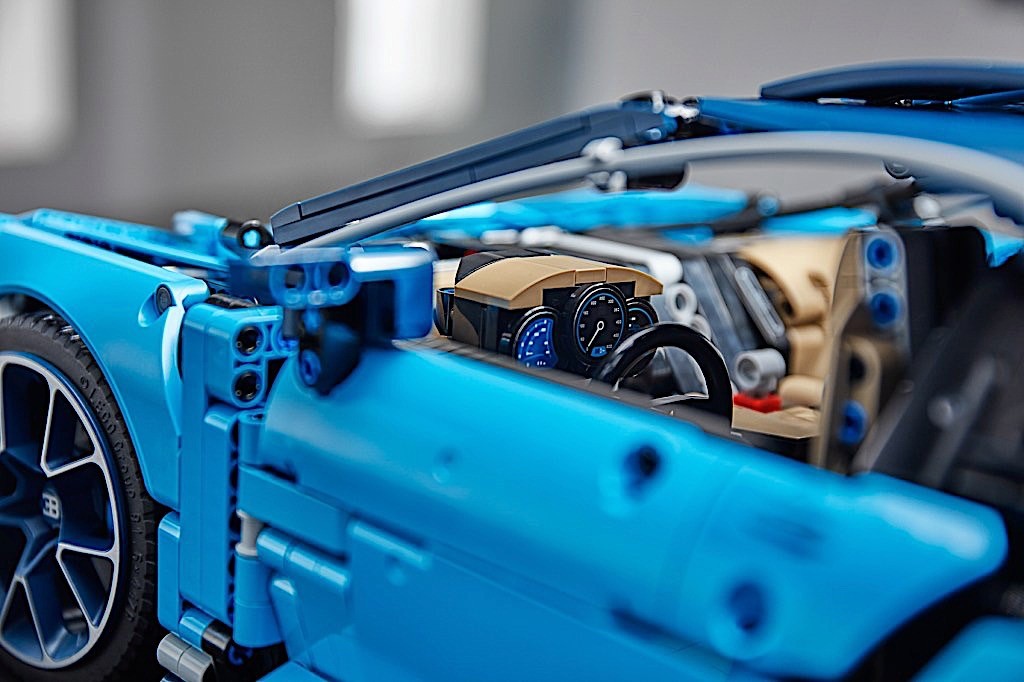 Lego Technic Bugatti Chiron (13)