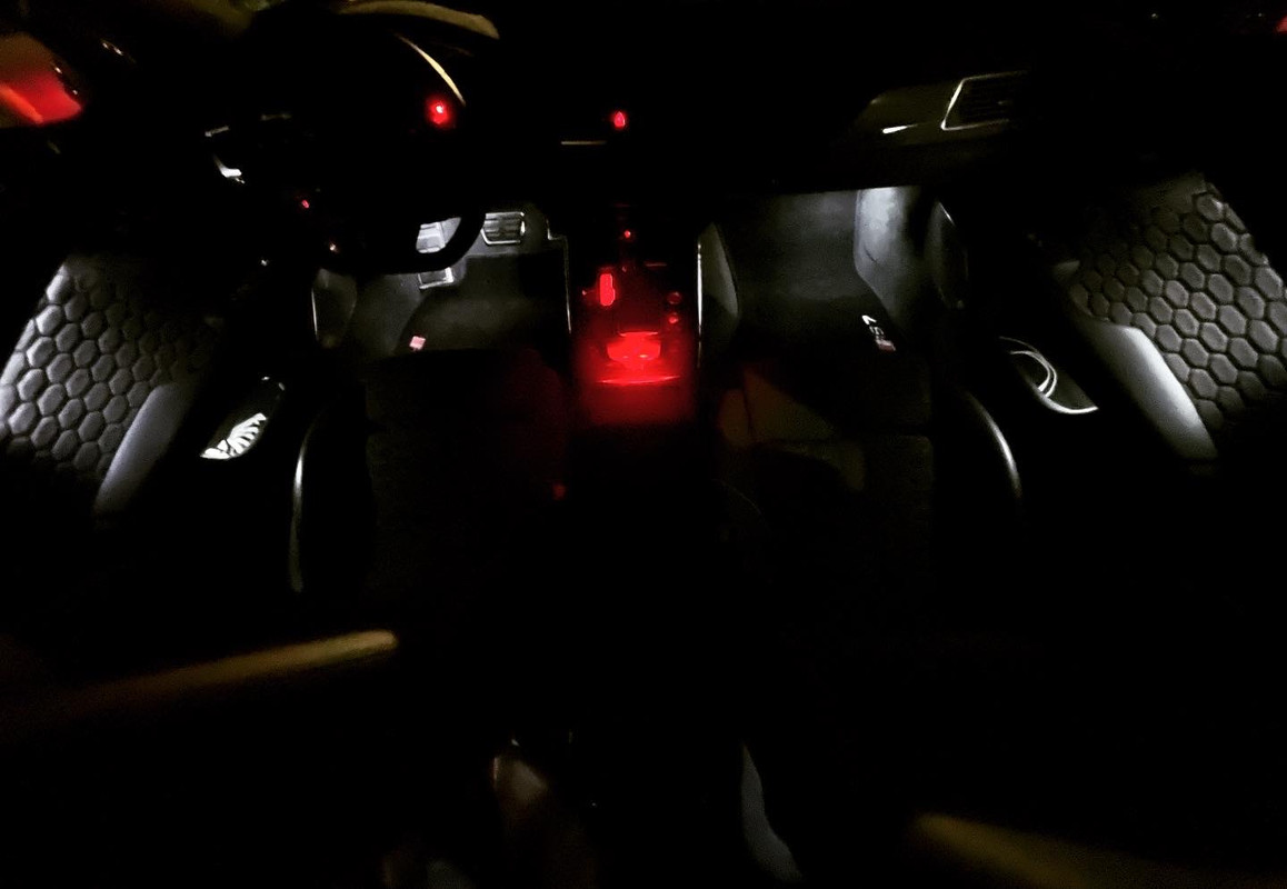RS7_Alcantara_Interior_44