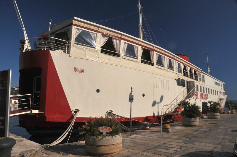 Marina - Najstariji putnički brod na svijetu - Page 3 Botel-Marina-4