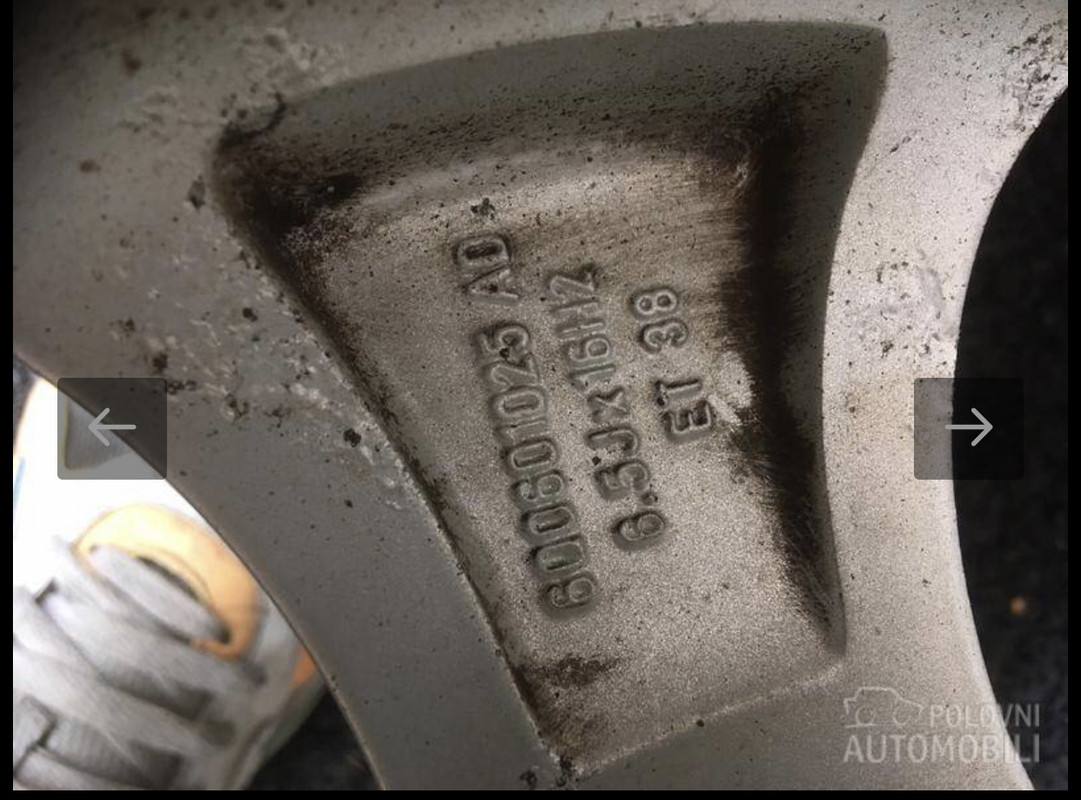 5792DC1D-1721-4A48-B606-5B5D9C0D1DEC