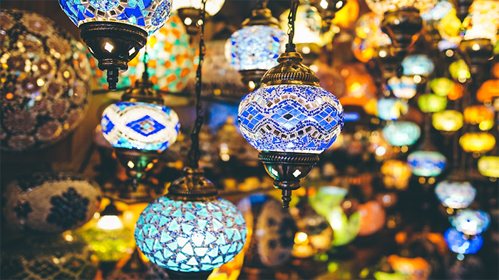 Ilustrasi lampu Ramadhan.