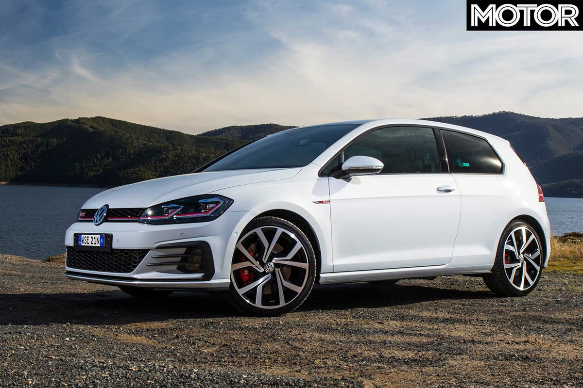 2019-volkswagen-golf-gti-gains-performance-ed