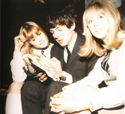 pattie-boyd-b25