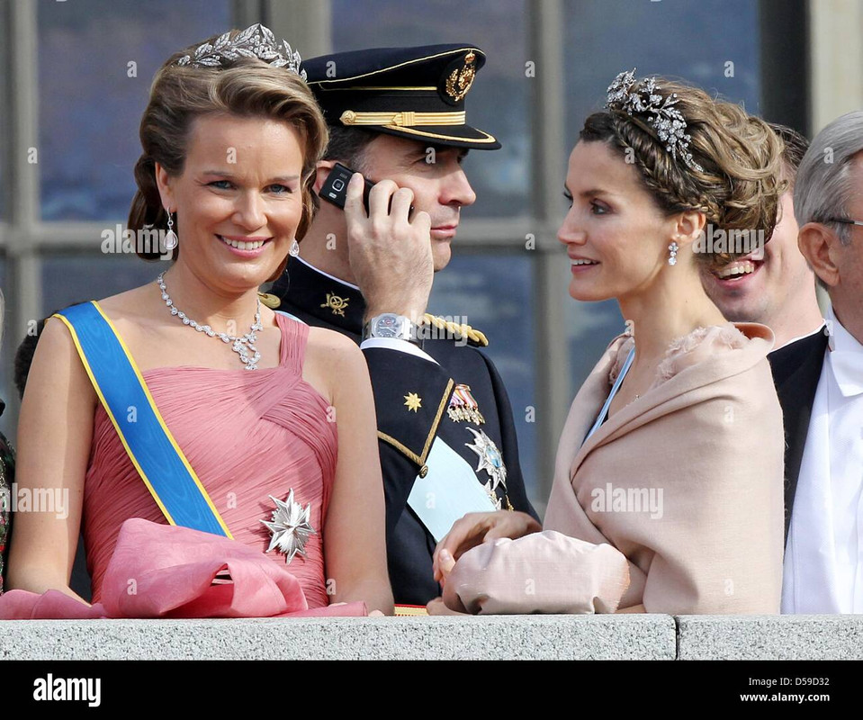 princess-mathilde-of-belgium-l-crown-prince-felipe-of-spain-and-princess-D59D32