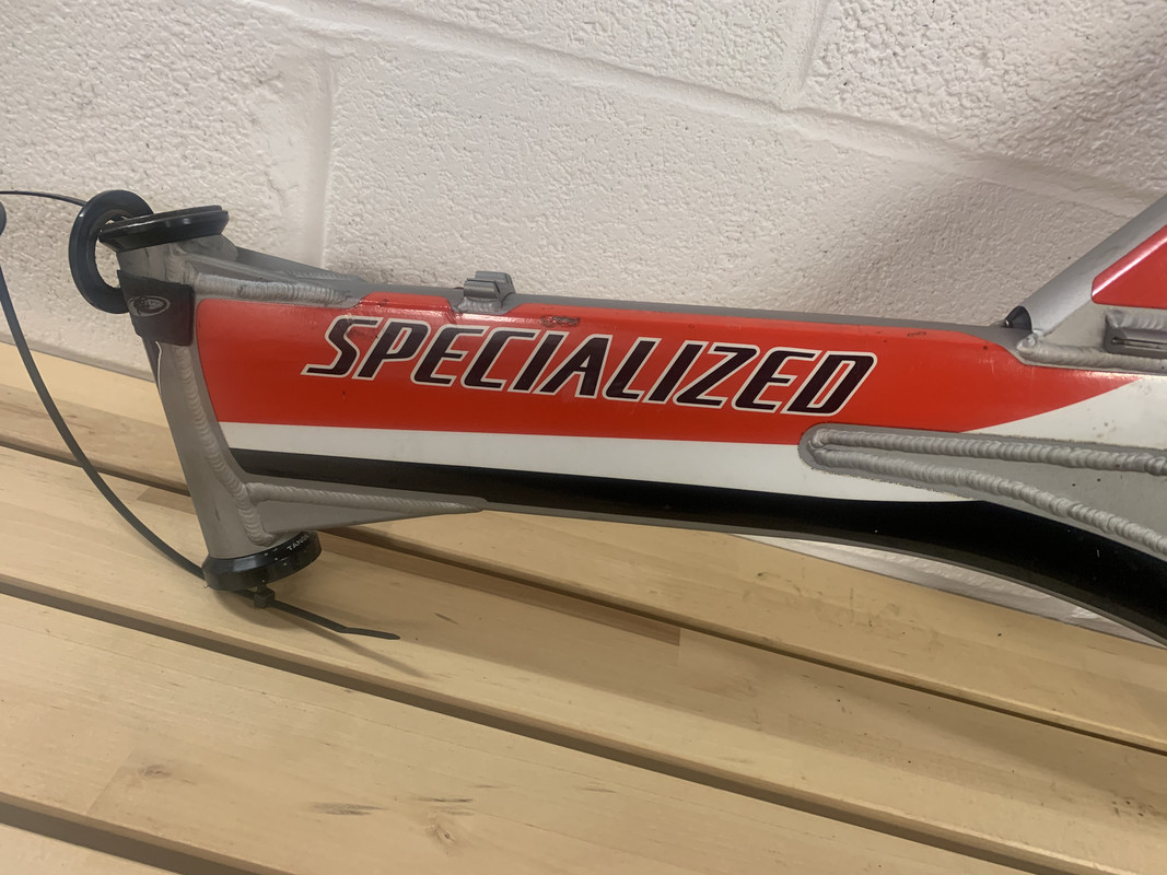 5BEE92B0-7FDA-4127-A3CB-7D58D47443DC