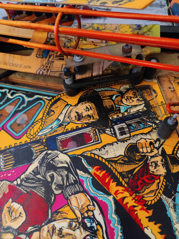 Sur plateau avant démontage début trou gauche