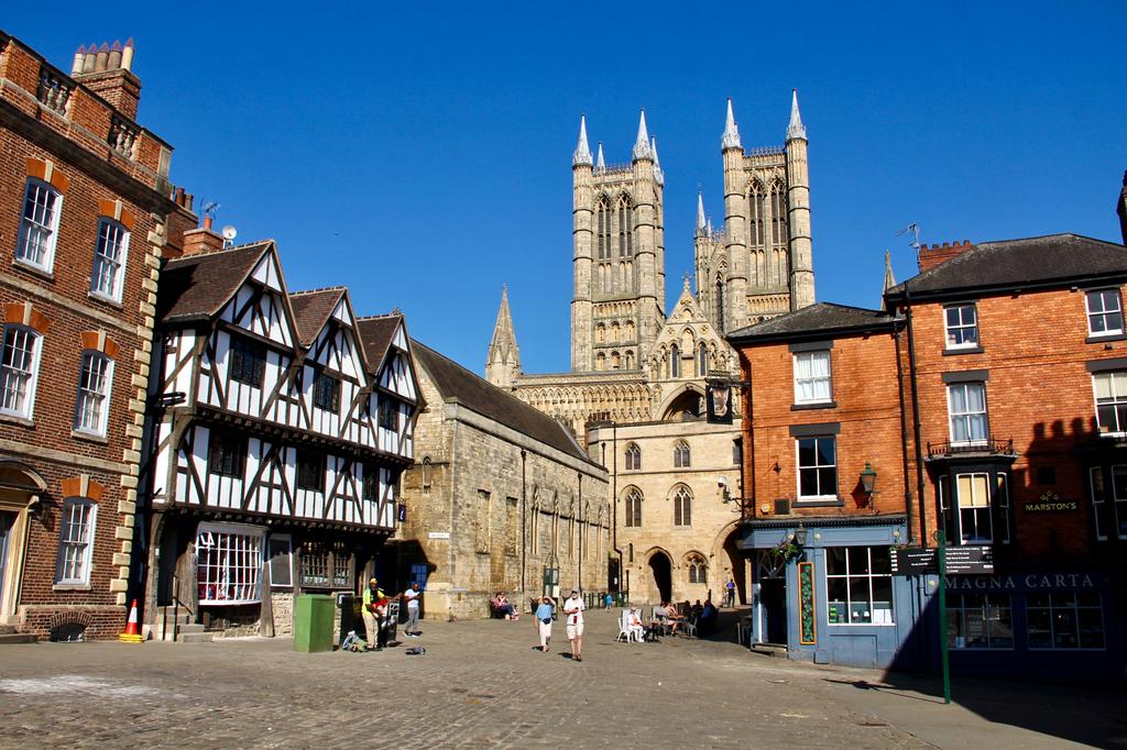 Пёстрая лента. Путешествие по сельским дорогам Англии в мае 2025 г.