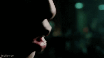 Mackie-Staredown.gif