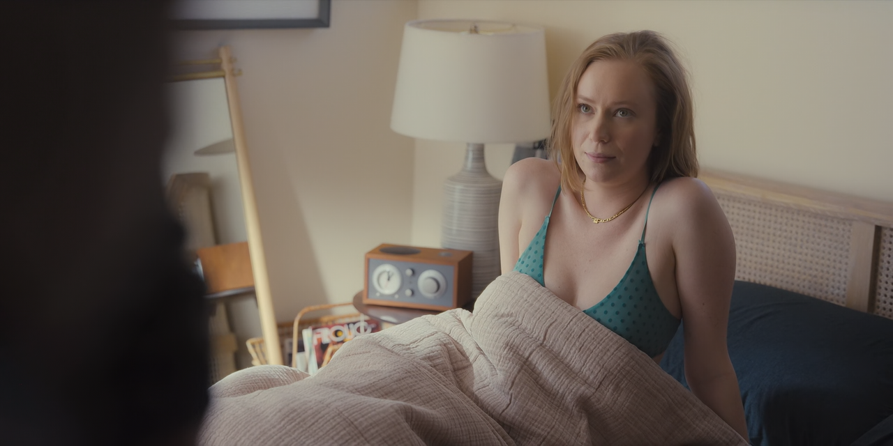 Hacks.(2021).S02E07.On.the.Market.1080p.10bit.BluRay.AAC5.1.HEVC-Vyndros.mkv_snapshot_12.18_[2024.03