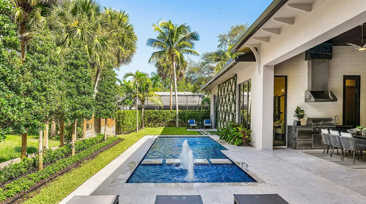 Elegant Getaway - Pool